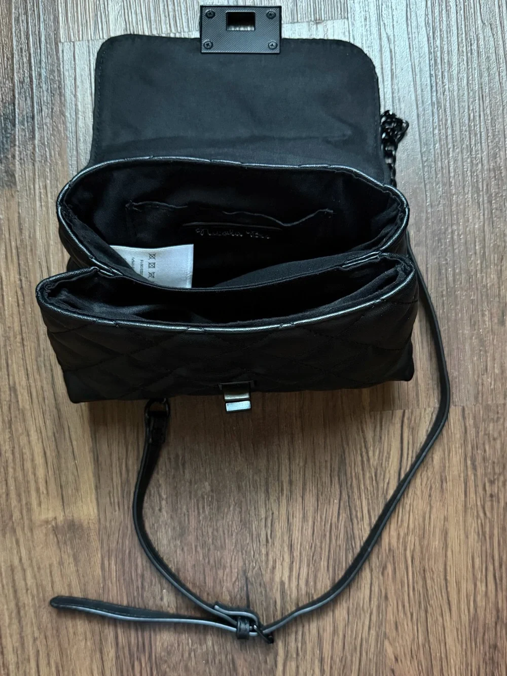 Nicola Bee stylish black